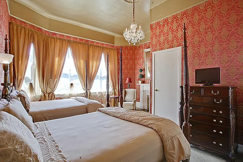 CORNSTALK HOTEL NEW ORLEANS | BOOK NOW & SAVE ON YOUR STAY IN NEW ORLEANS